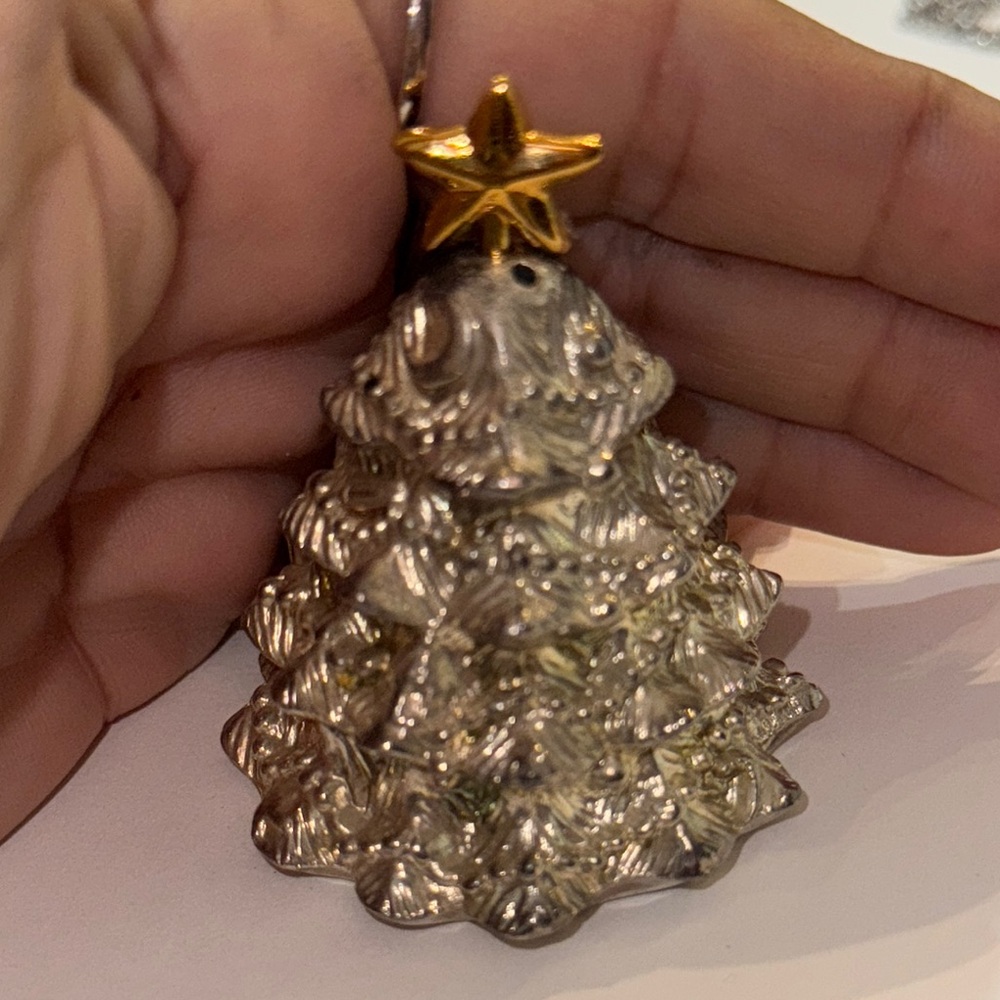 Godinger Silver Christmas Tree Sal or Peper  with Gold Star